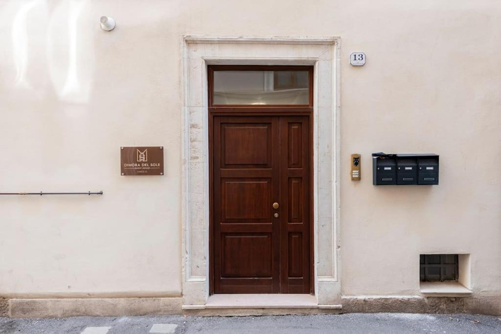 Dimora Del Sole - Civico 13 Hotel L'Aquila Exterior photo
